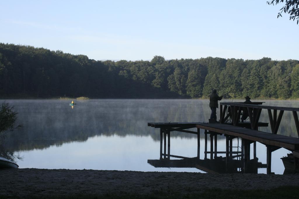 Stajnia Sarnowek Nad Jeziorem Rozany Rozajny Wielkie Exteriör bild