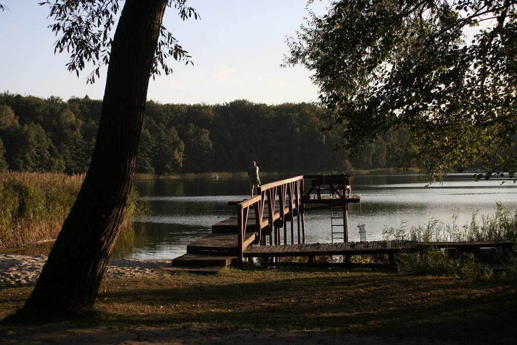 Stajnia Sarnowek Nad Jeziorem Rozany Rozajny Wielkie Exteriör bild