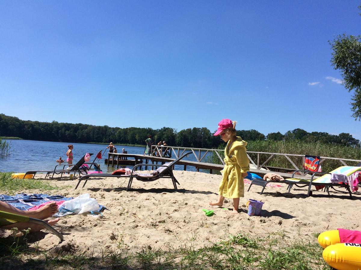 Stajnia Sarnowek Nad Jeziorem Rozany Rozajny Wielkie Exteriör bild
