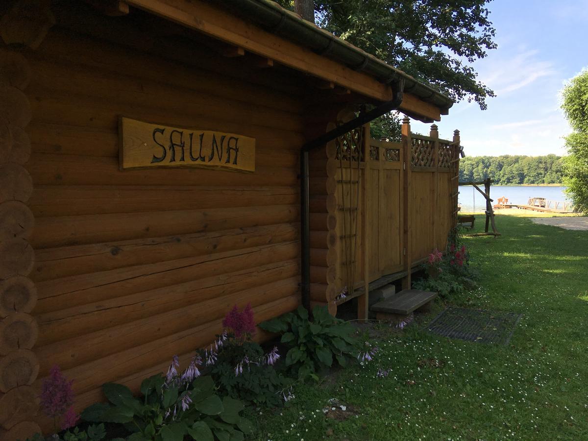 Stajnia Sarnowek Nad Jeziorem Rozany Rozajny Wielkie Exteriör bild